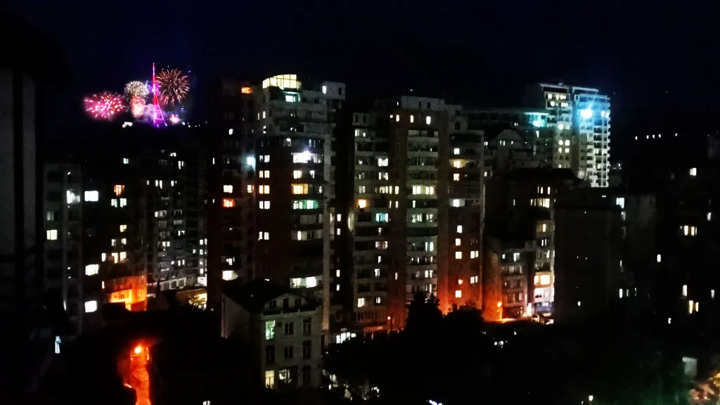 Солнечная квартира-студия с прекрасным видом в центре