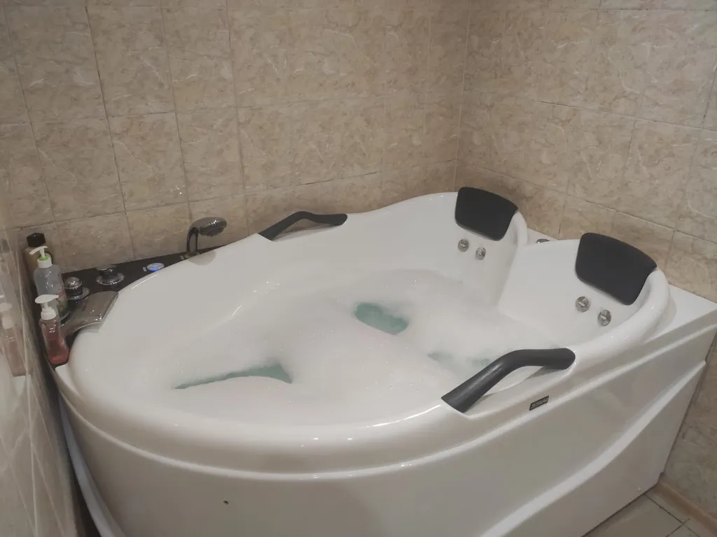 Коттедж Отдых в домике у леса (баня и джакузи входят в стоимость) — Кашира