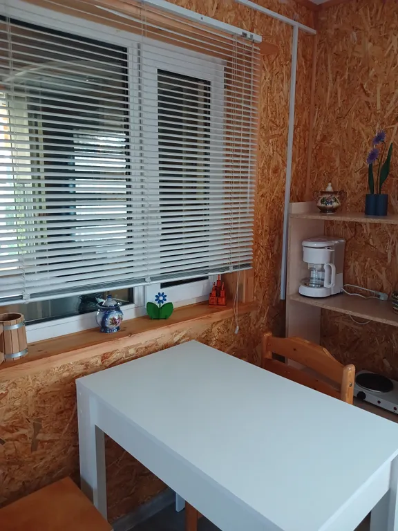 Уютный домик на берегу озера