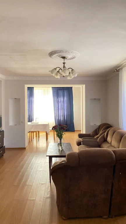 Квартира Просторная трехкомнатная квартира у моря — Сухум