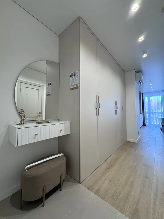 Дизайнерский апартамент с видом на море