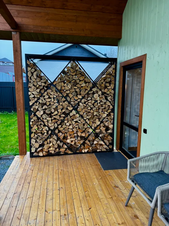 Новенький дом с сибирским чаном