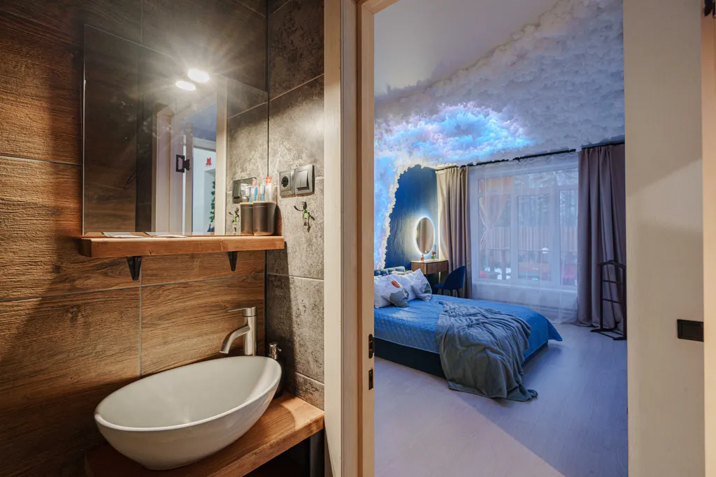 Дом с баней с выходом в лес