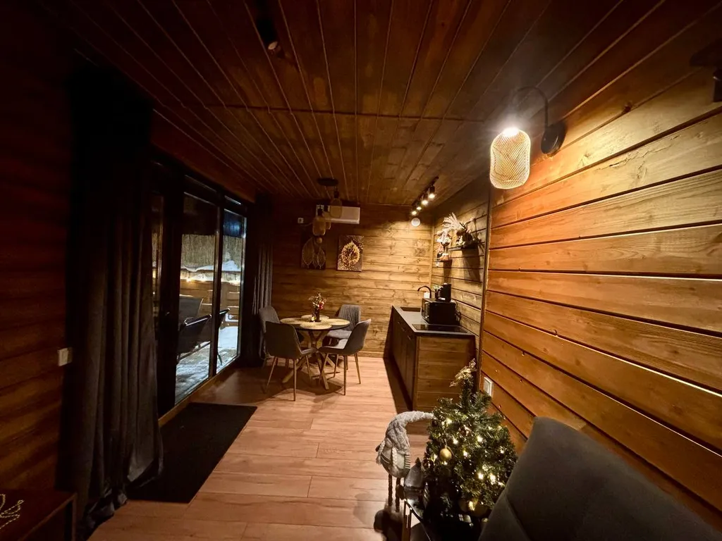 Серый домик