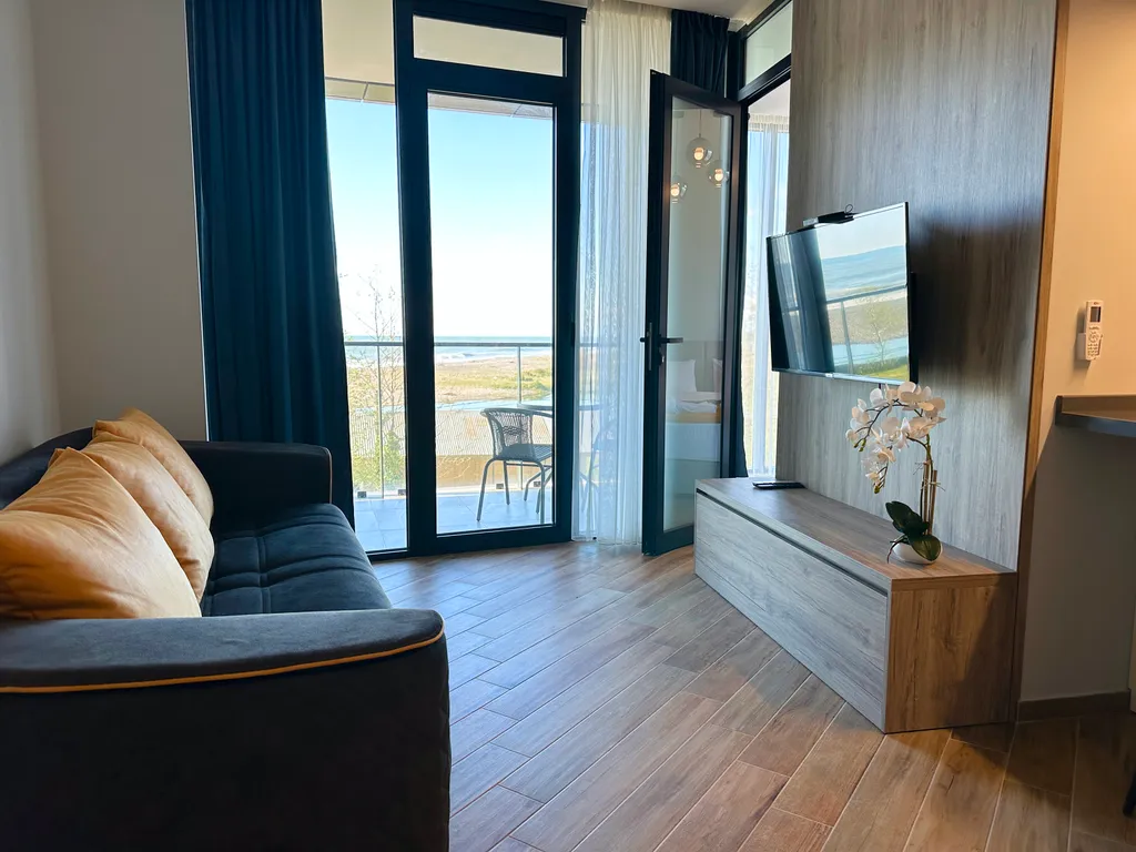 2-комнатный апартамент, шикарный вид на море