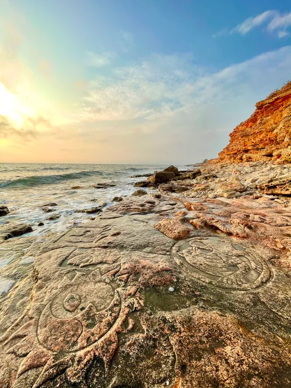 Квартира Квартира у моря, окна и балкон с видом на море и яхт-клуб — Севастополь