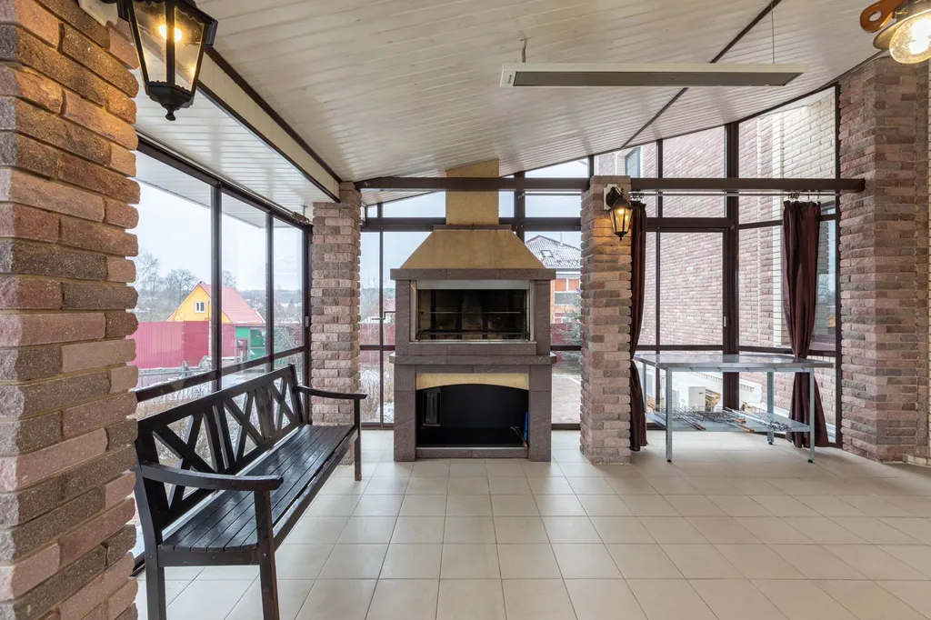 Коттедж с бассейном