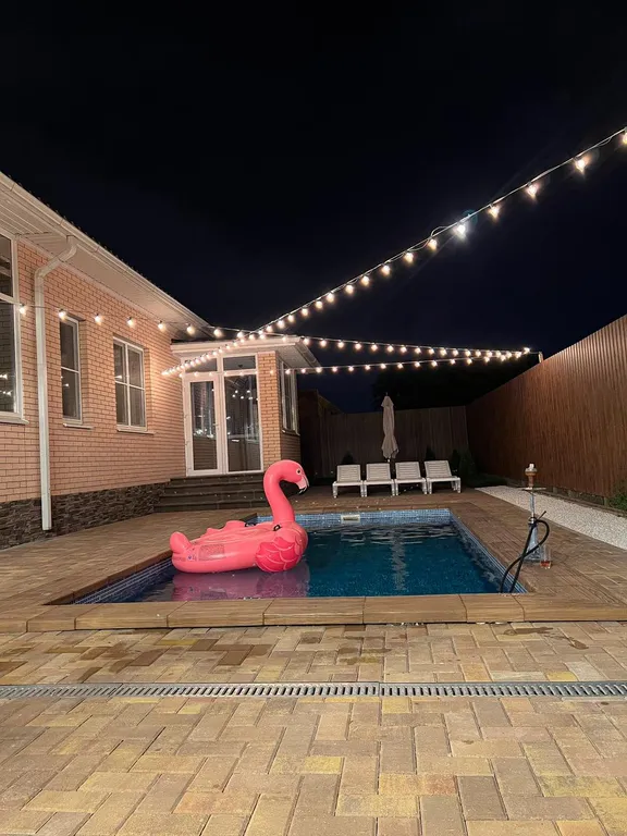 Коттедж Дом с теплым бассейном 35’ — аренда посуточно в Краснодар