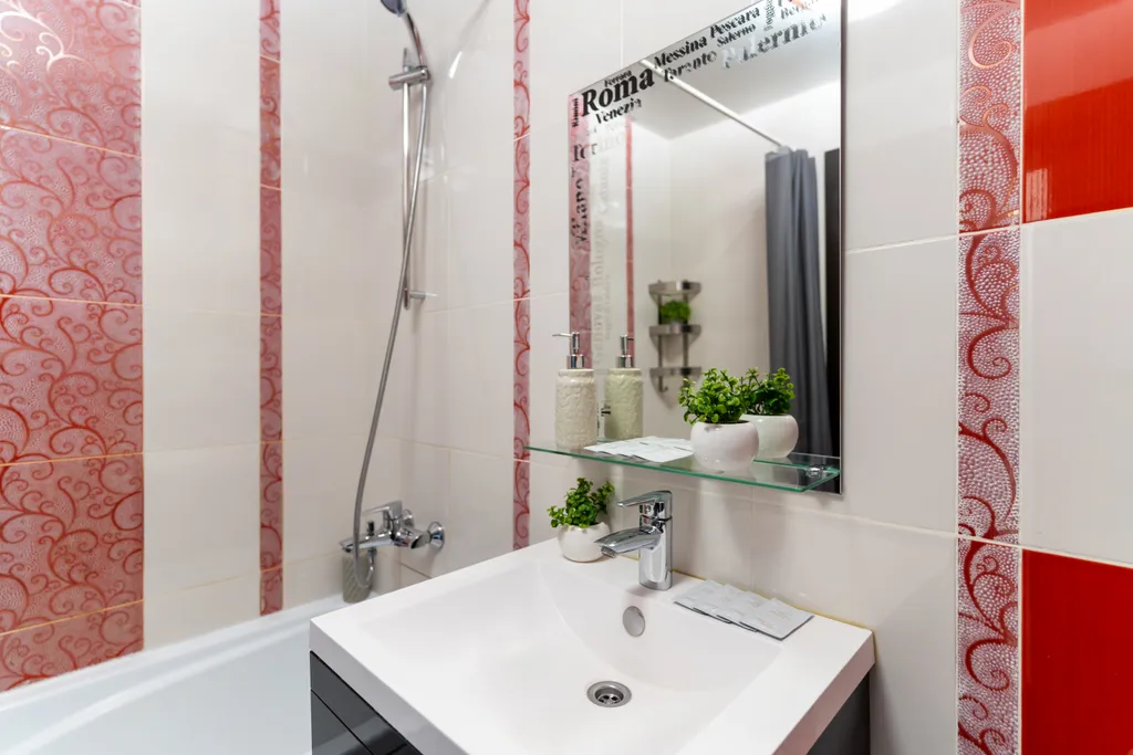 Двушка с подсветкой в спальне и панорамным балконом