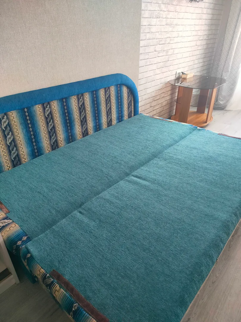 Диван разложенный. 