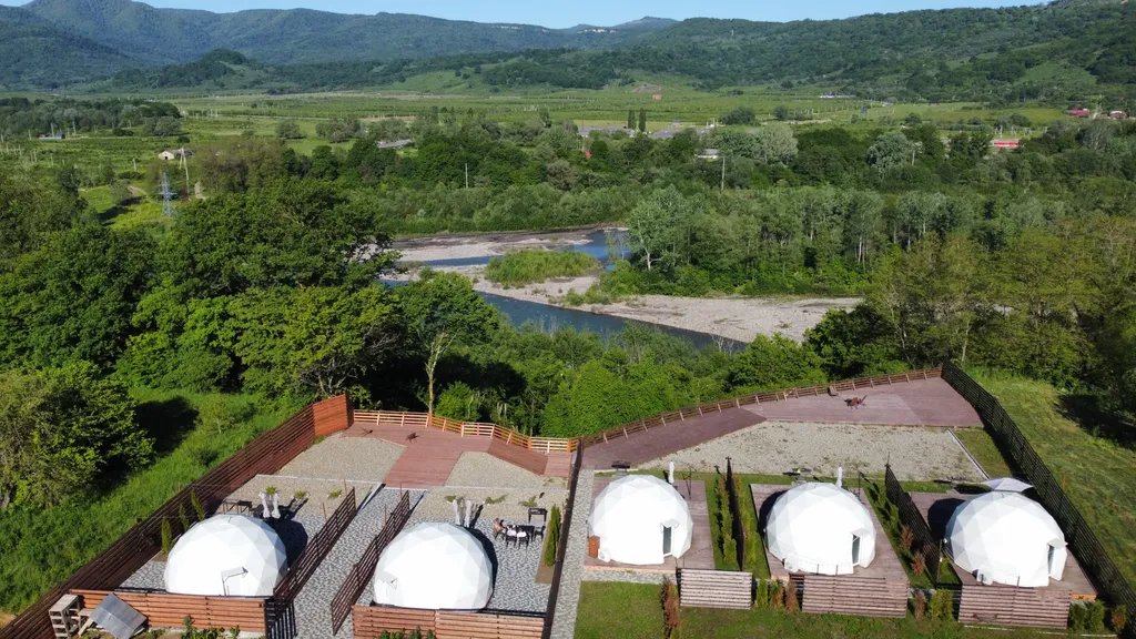 Сфера с горячим бассейном 2