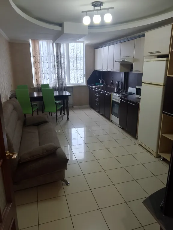 Двухкомнатная квартира с видом на горы