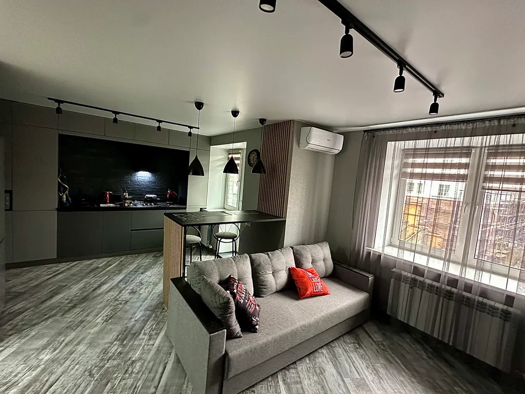 Квартира Уютная студия на Набережной реки Днепр — аренда посуточно в Смоленск