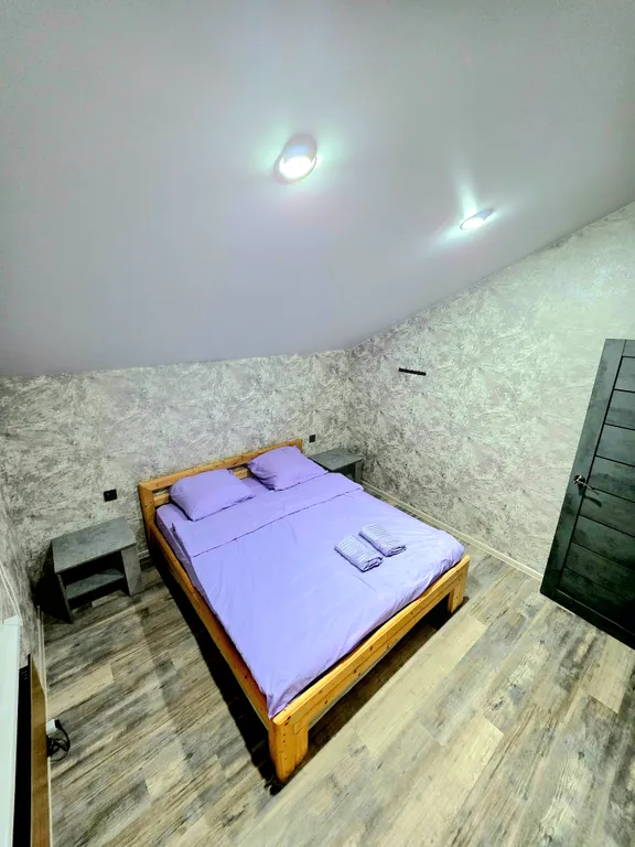 Коттедж на огромной территорией