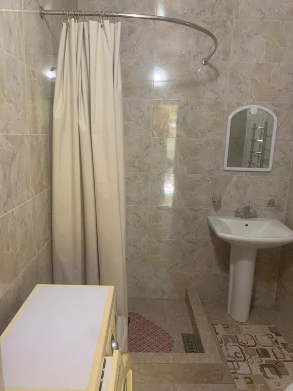 Домик возле моря