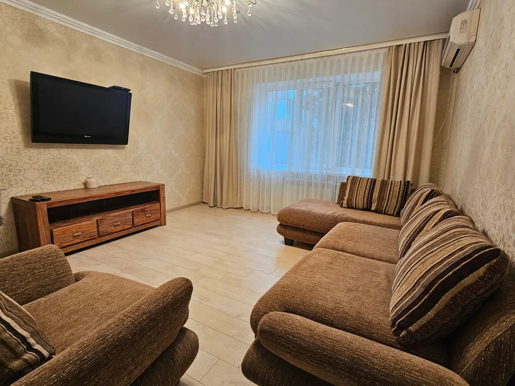 Апартамент Подсолнухи