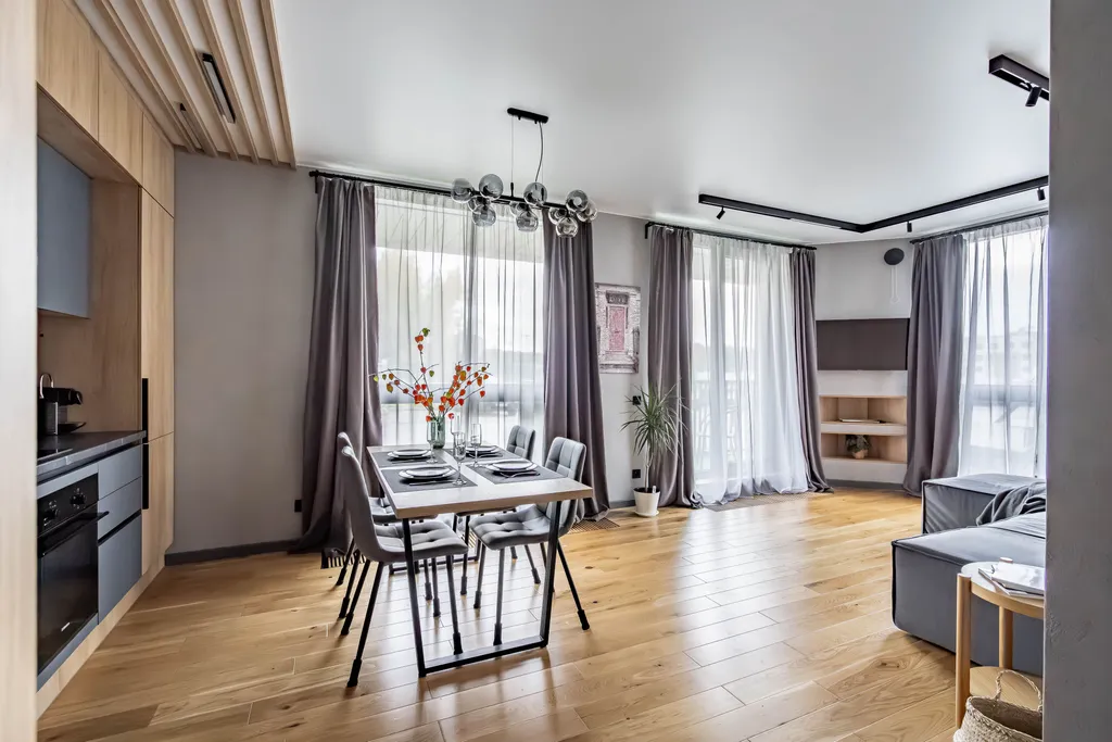 Охта Сьют 21 рядом с входом в Охта парк