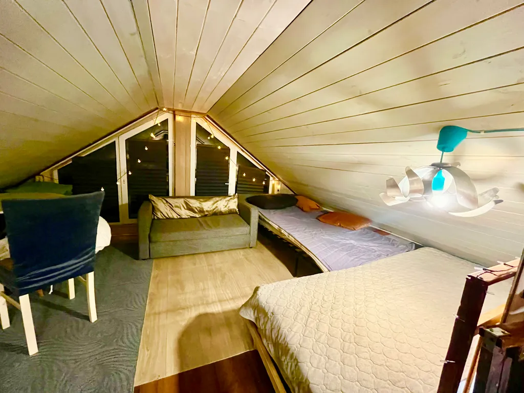 Уютный дом с гусями