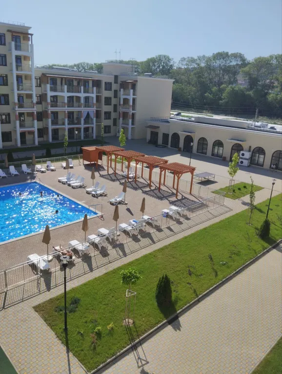 Новая студия-комфорт с бассейном и балконом в ЖК Кипарис Holiday house