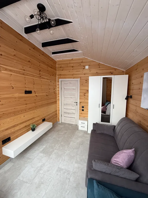 Одноэтажный двухкомнатный дом БарнХаус в черте города