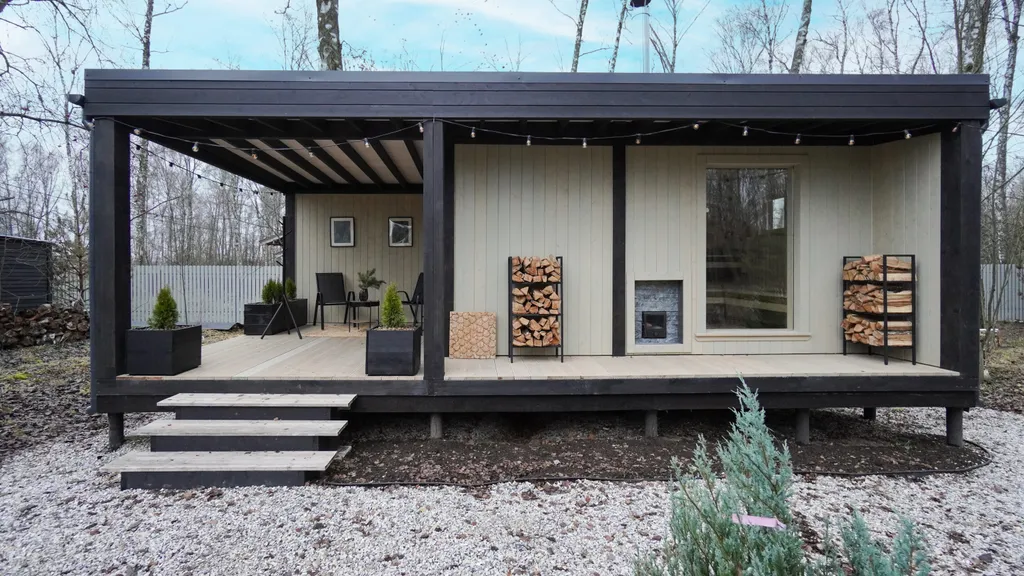 Уютный панорамный дом с баней в лесу