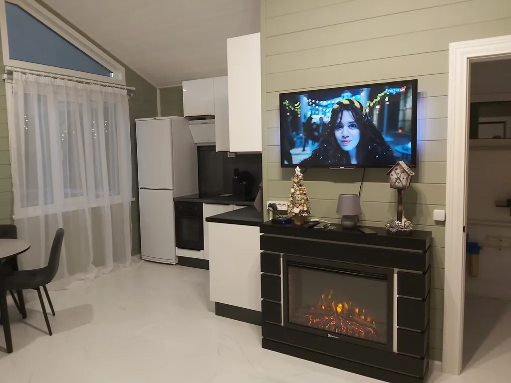 Дом в окружении леса