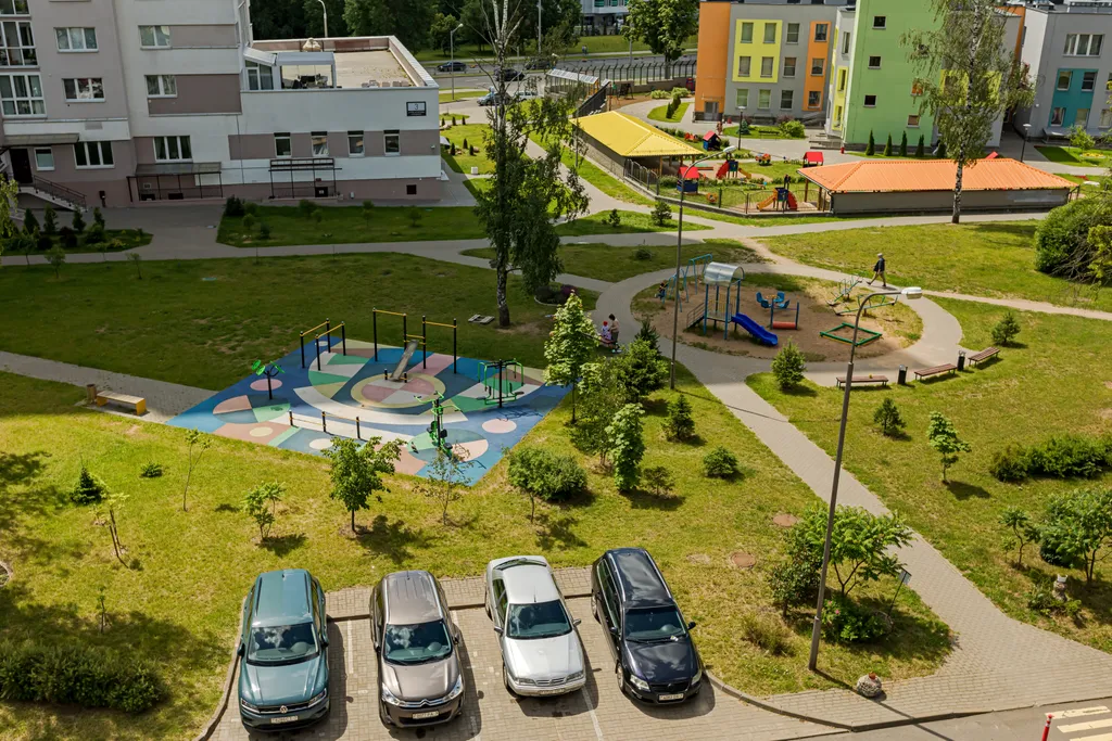 Светлый апартамент около ТЦ Dana Mall