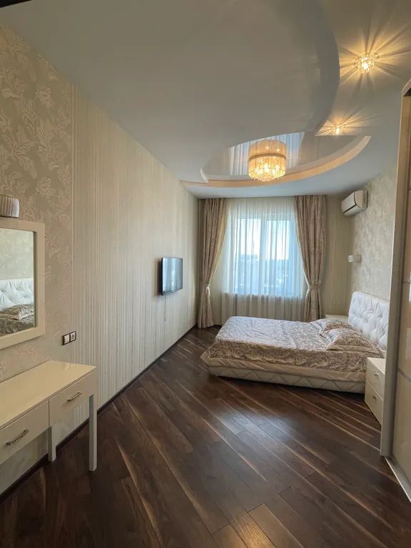 Элитная квартира с джакузи и прекрасным видом на город в самом центре