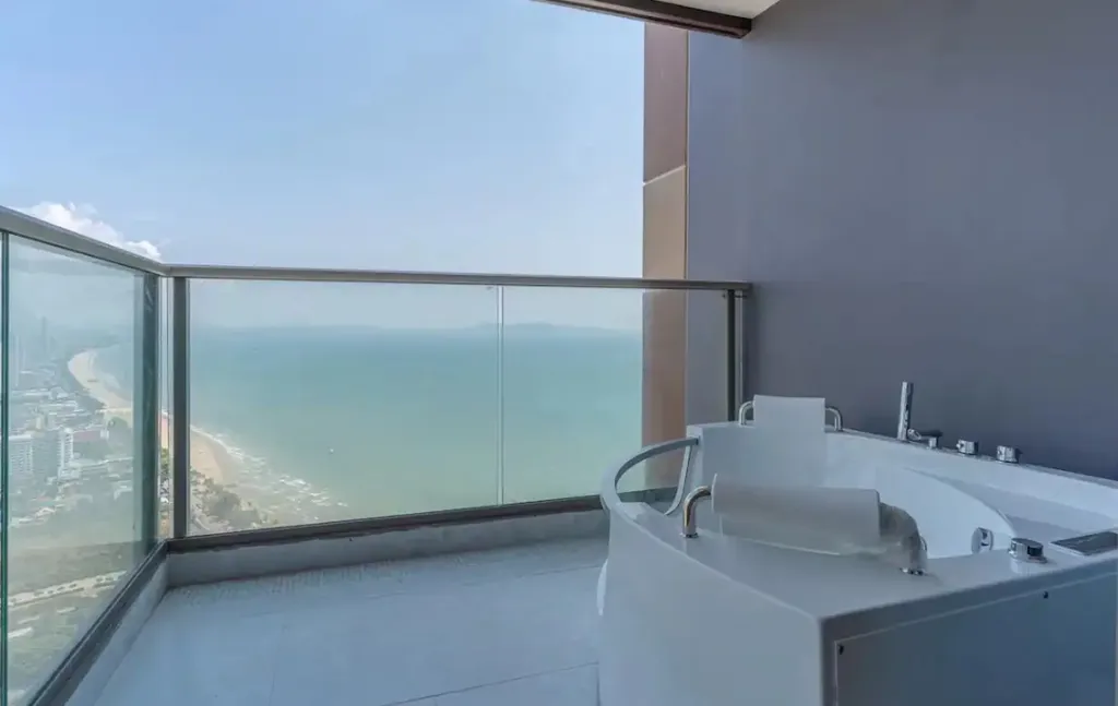 Copacabana Beach Jomtien Luxury Sky Ocean 4568