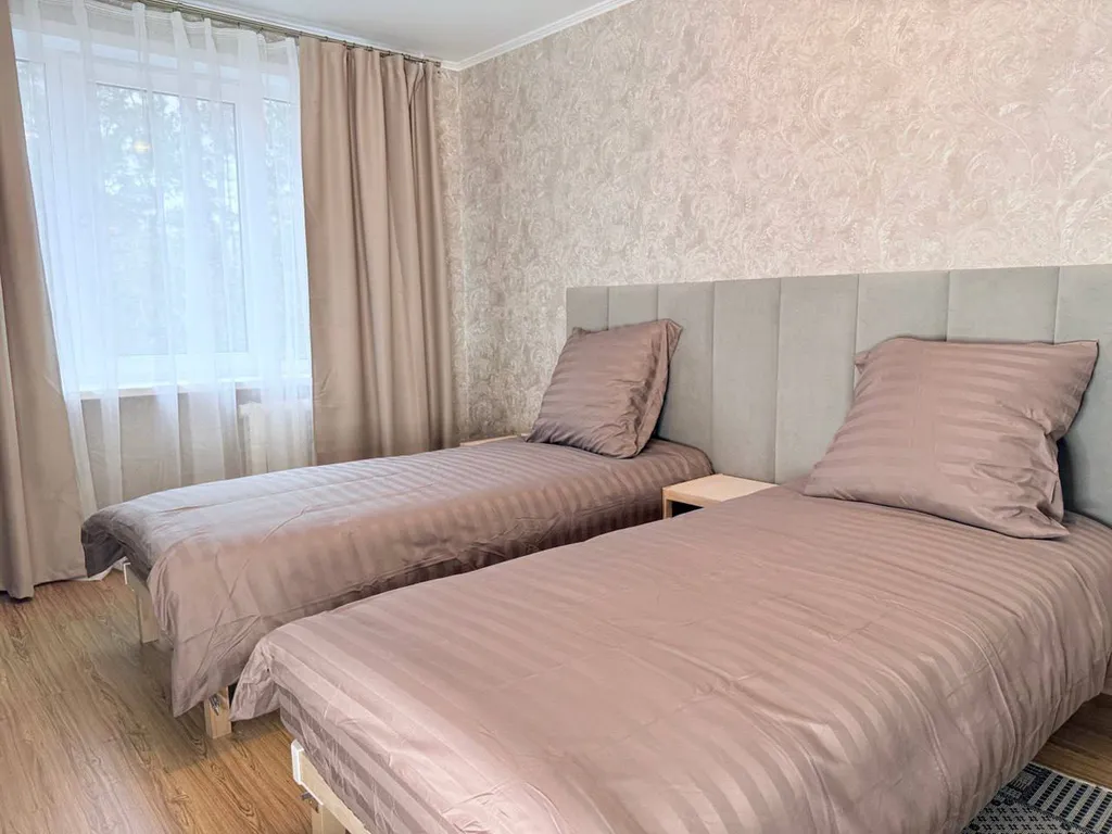 Двухкомнатная в спальном районе