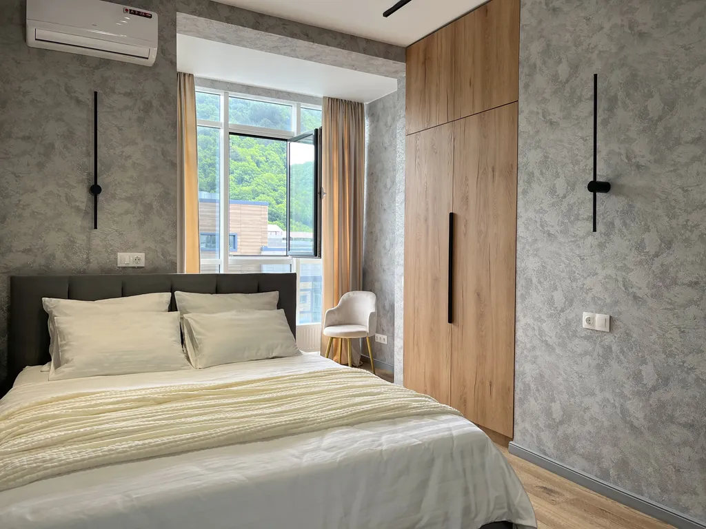 Просторная квартира-студия с кухней в ЖК премиум-класса — аренда посуточно в Небуг