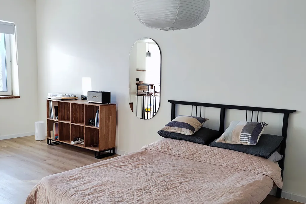 Стильная студия в скандинавском стиле в новом доме в центре города