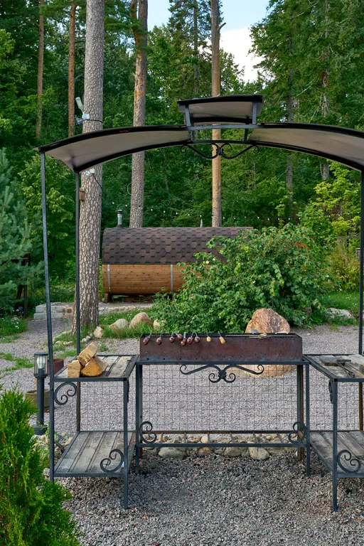 Треугольный дом на Финском заливе