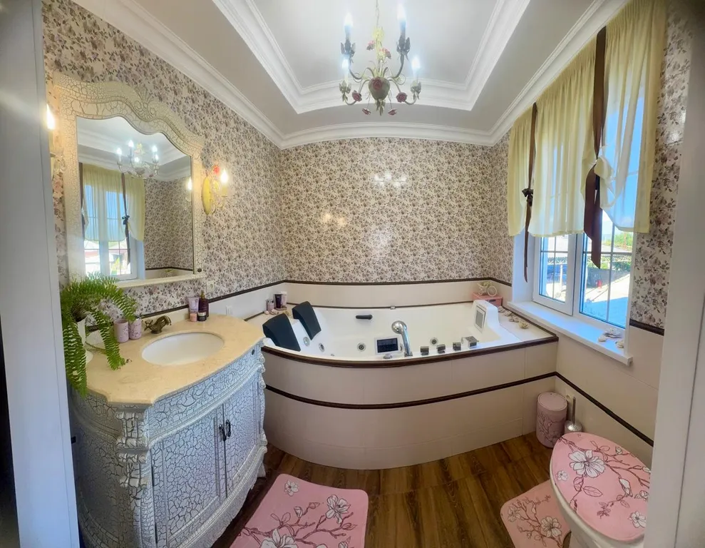 Просторный комфортабельный коттедж