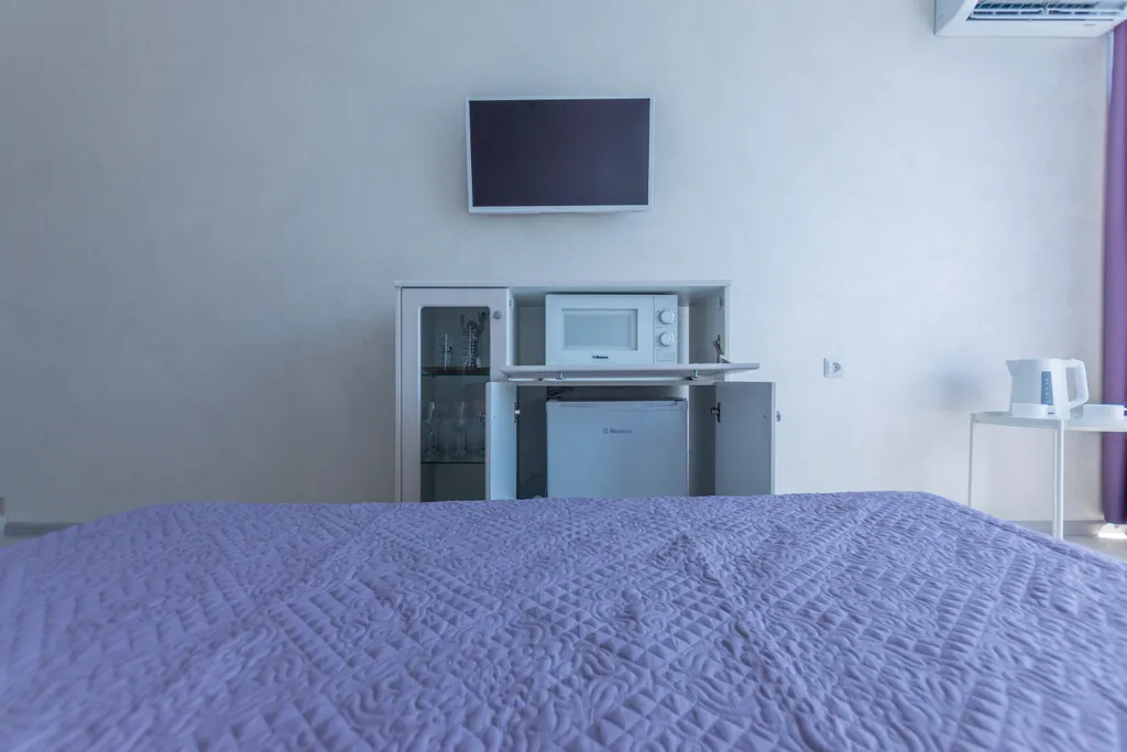 Квартира Квартира Комфортная, светлая, уютная студия. Шаговой 150-300метров к набережной — Алушта