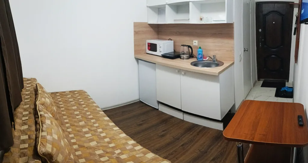 Миниатюрная студия с раскладным диваном у станции МЦД4 Железнодорожная