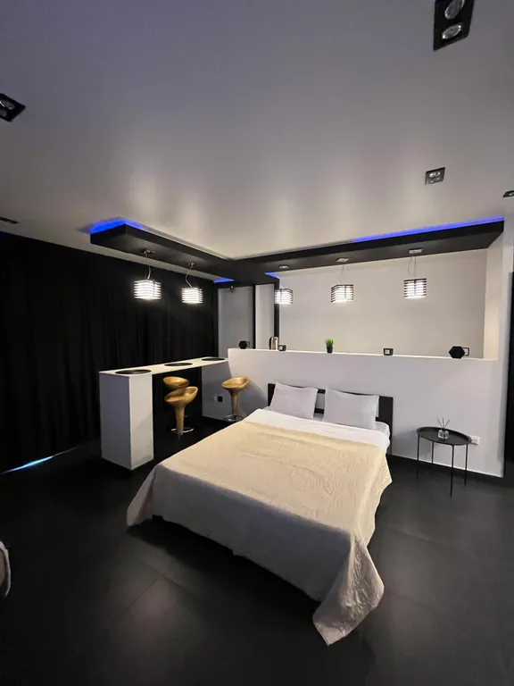 Просторная и яркая студия в Солнечном