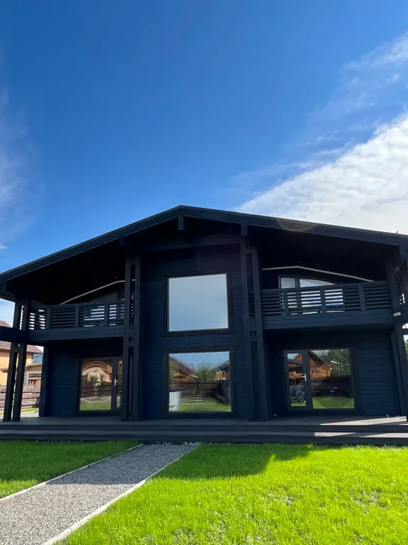 Коттедж Манжерок — аренда посуточно в Озёрное