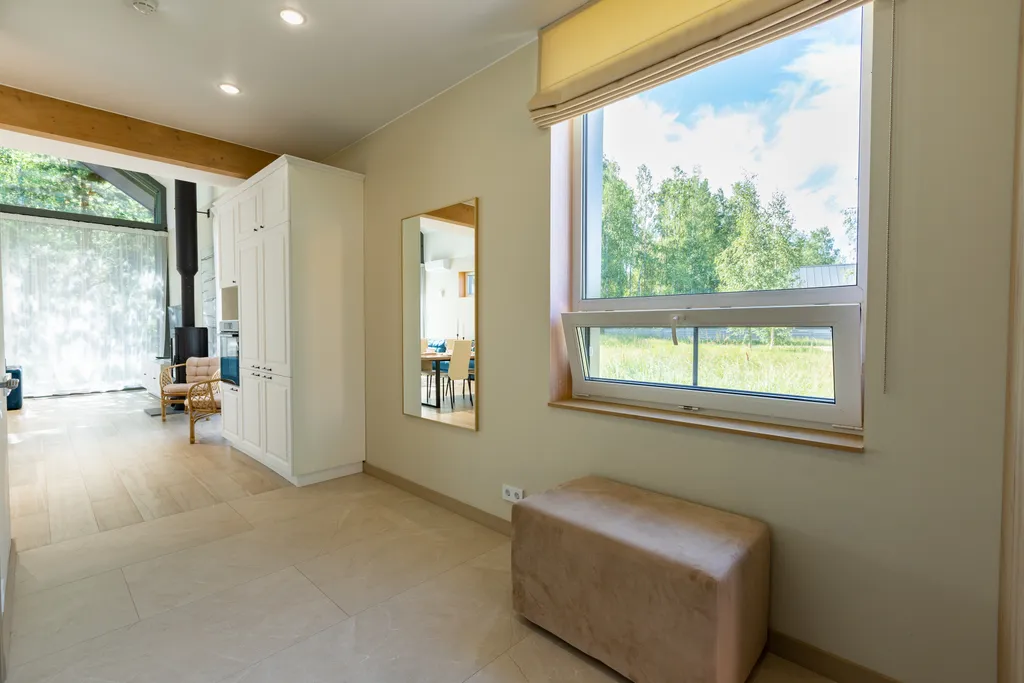 Уютный дом возле леса