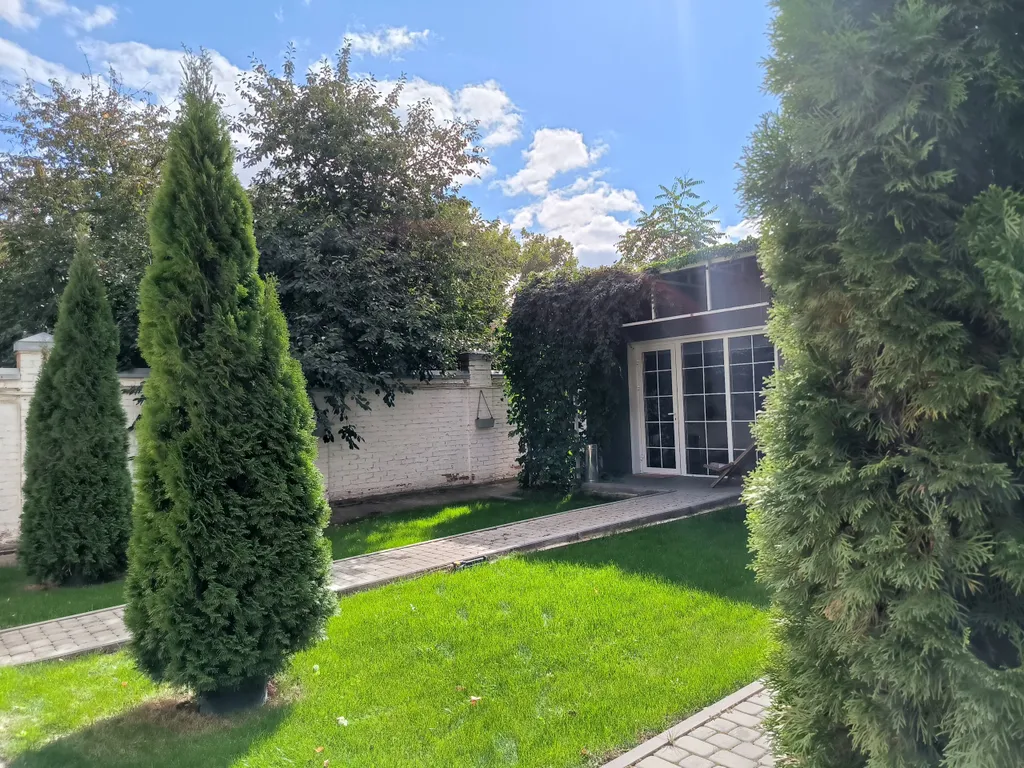 Уютная квартира в самом центре города, напротив института НПИ