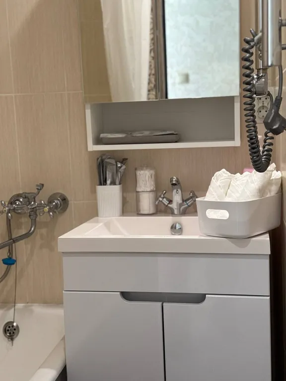 Уютная солнечная квартира в районе Золотого моста