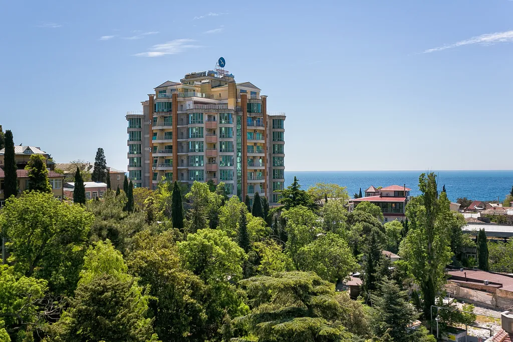 В самом центре с видом на море