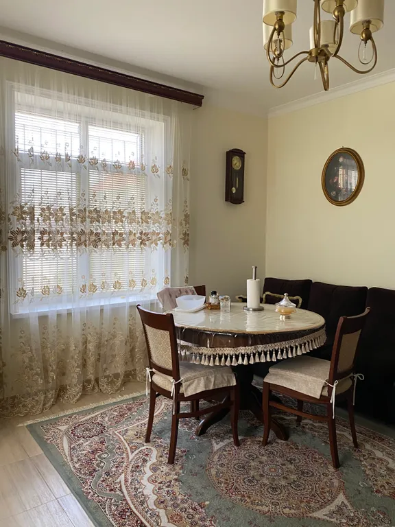 Коттедж с бассейном у Каспия