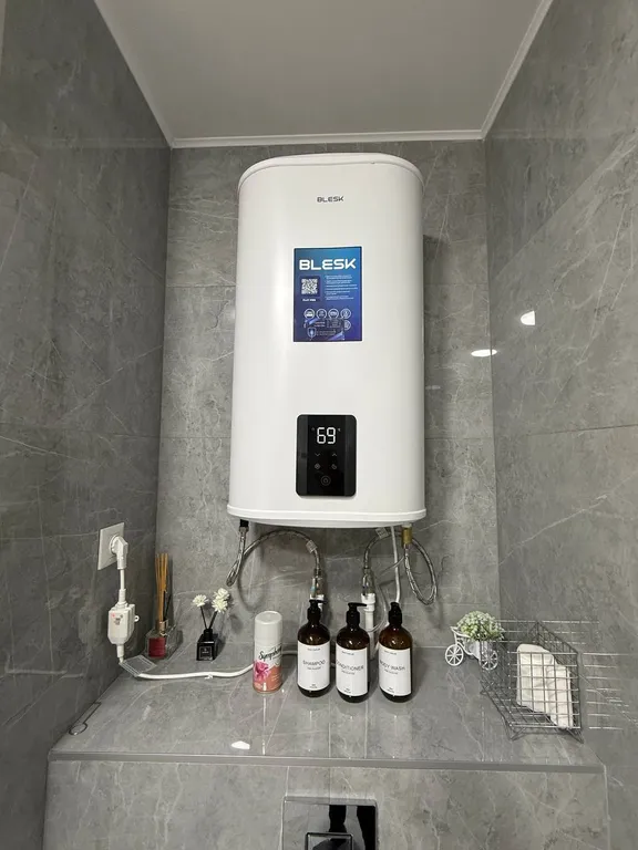 Leonardo apt with a sunset view