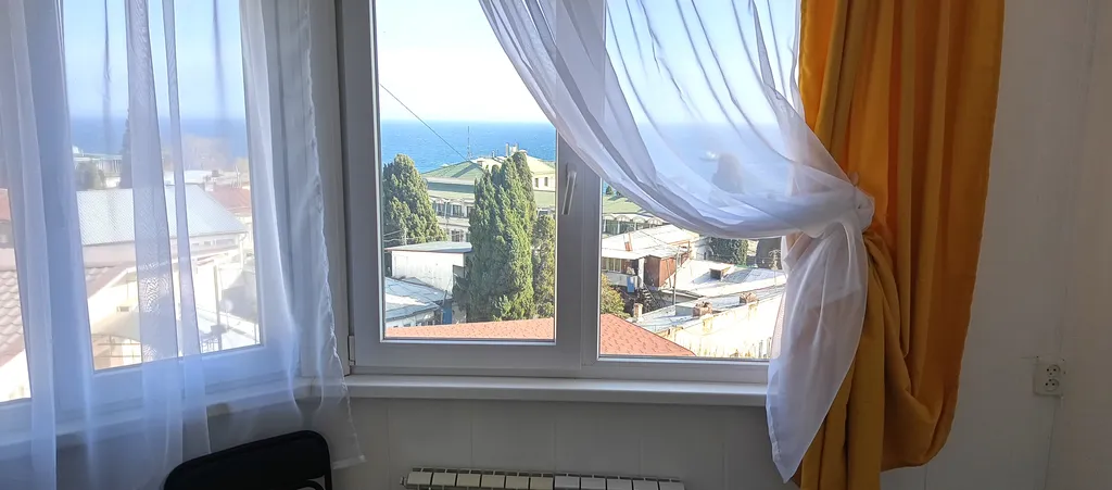 Домик с видом на море