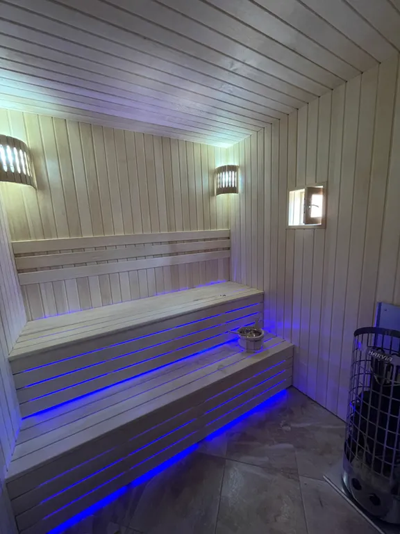 Дом в Лесном на берегу