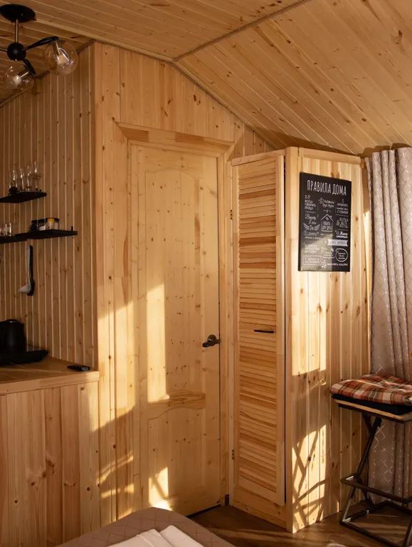 Уютный домик в чаще леса