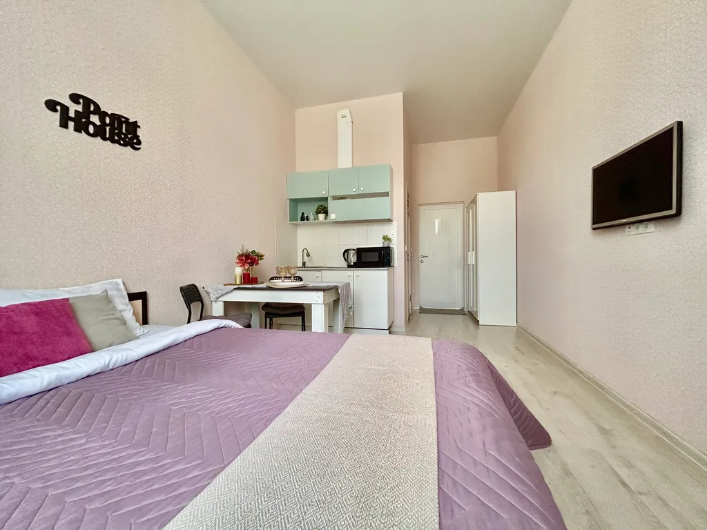 Уютная студия на кленовом