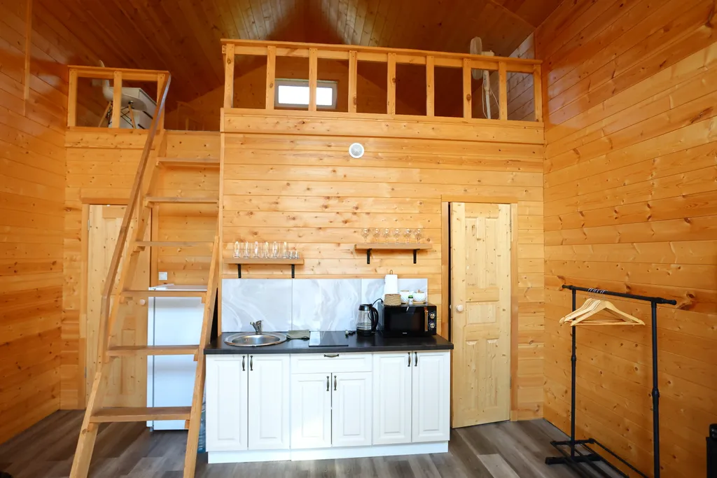 Уютный дом, дом-баня, банный чан,вид на лес рядом с сосновым бором