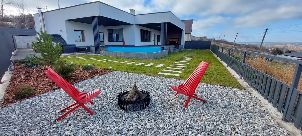 Дом с теплым бассейном, джакузи и потрясающим видом